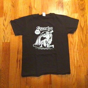 Unisex Aquarius Black Short-Sleeved T-shirt Astrology, Size M